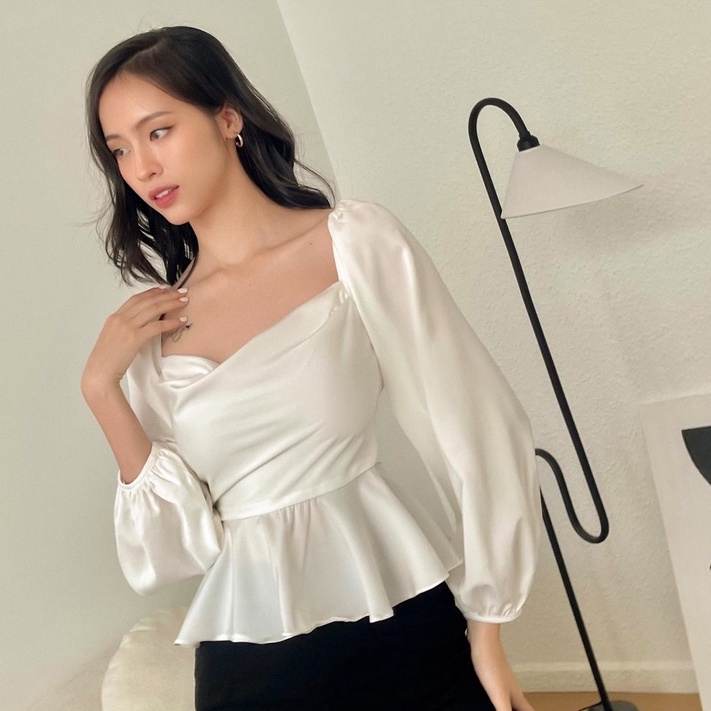 RECHIC Áo Kiểu Monissy màu trắng cổ thuyền cột dây nơ lưng tay dài chiết eo xinh xắn thanh lịch đi chơi đi làm