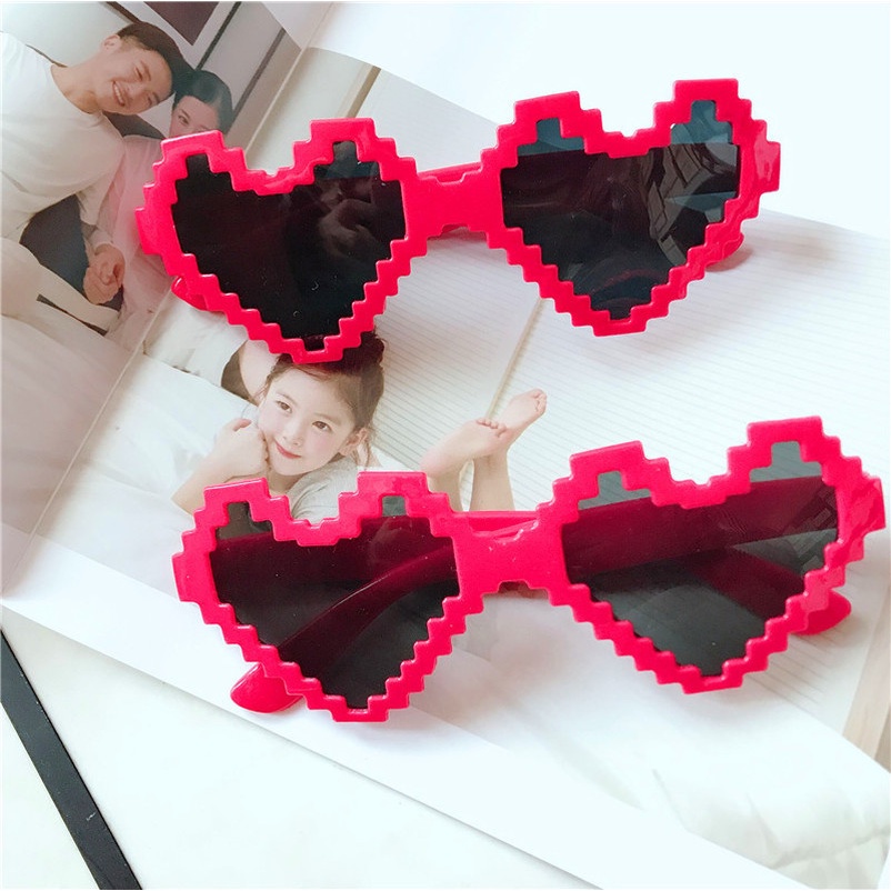 Kính Mát Hình Trái Tim Vui Nhộn Cho Cặp Đôi