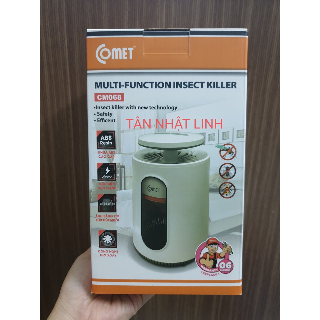 Đèn diệt muỗi Comet CM068 (công suất 4W, có lưới điện, có quạt hút muỗi)