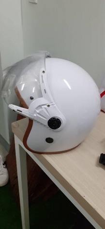 Mũ 3/4 gắn kính