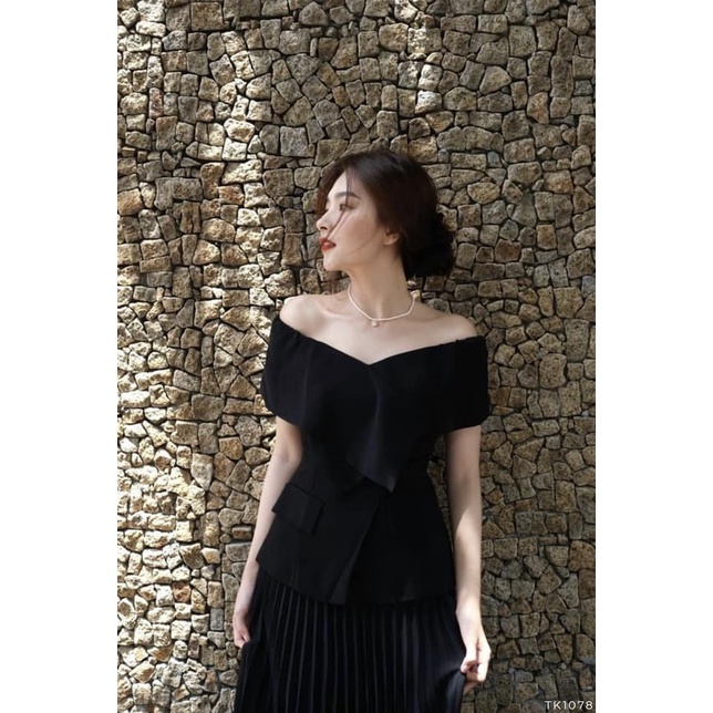 Áo trễ vai đắp chéo