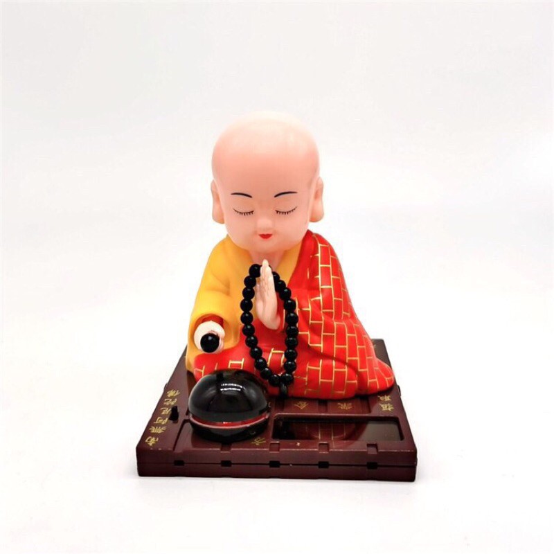 Chú tiểu gõ mõ gật đầu tụng kinh-bằng năng lượng ánh sáng | BigBuy360 - bigbuy360.vn