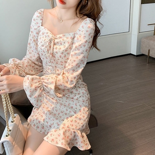 Đầm Hoa Tay Dài Cổ Vuông Phối Dây Rút Phong Cách Vintage Cho Nữ