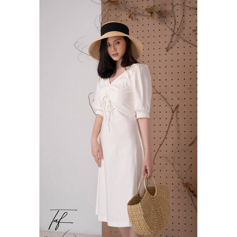 đầm dạo phố trắng tính khôi, thương hiệu TAF | BigBuy360 - bigbuy360.vn