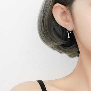 Khuyên Tai Nữ Hình Nhịp Tim Sáng Tạo Phong Cách Hàn Quốc