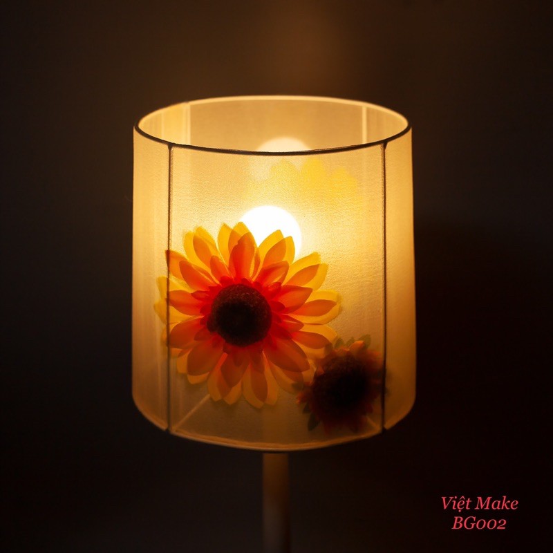 Đèn bàn gỗ cao cấp chính hãng hoa mặt trời thiết kế Việt Make tặng kèm thumbnail