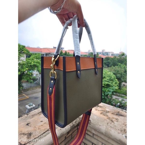 Túi Co ach Field tote