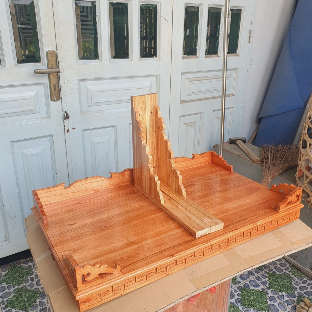 Bàn thờ treo tường gỗ xoan ngang 70cm trơn vàng nhạt