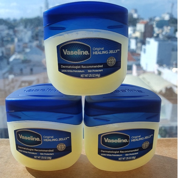 Son dưỡng môi đa năng VASELINE Original Protection 49g