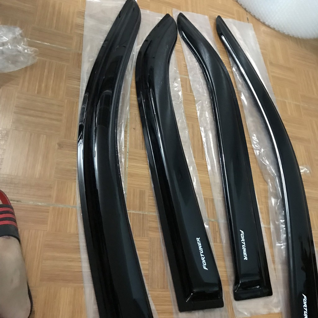 Bộ vè mưa đen Thái cao cấp xe Toyota Fortuner đời 2006 - 2015