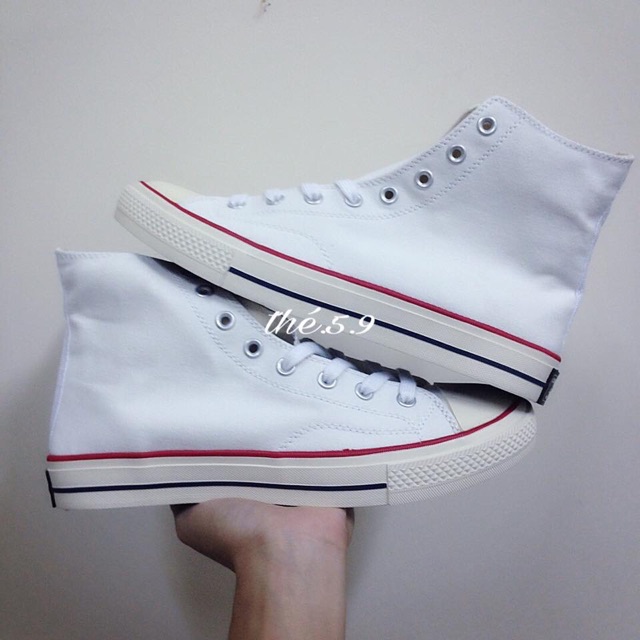 1970s trắng cao cổ