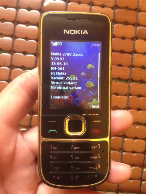 Điện thoại củ nokia 2700 classic