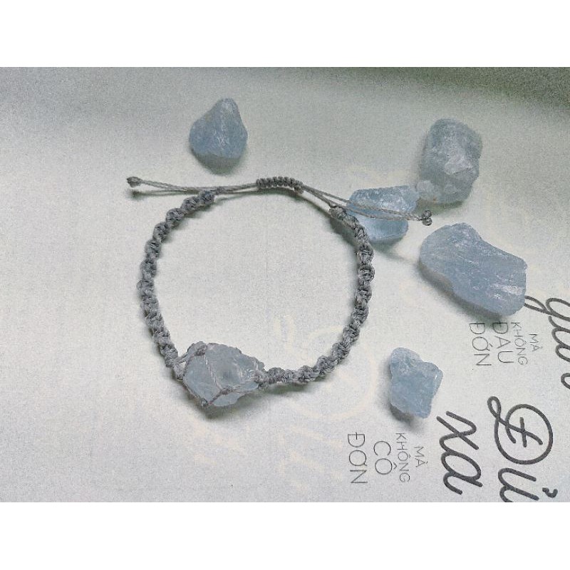 Vòng tay đá celestine thiên nhiên đan macrame