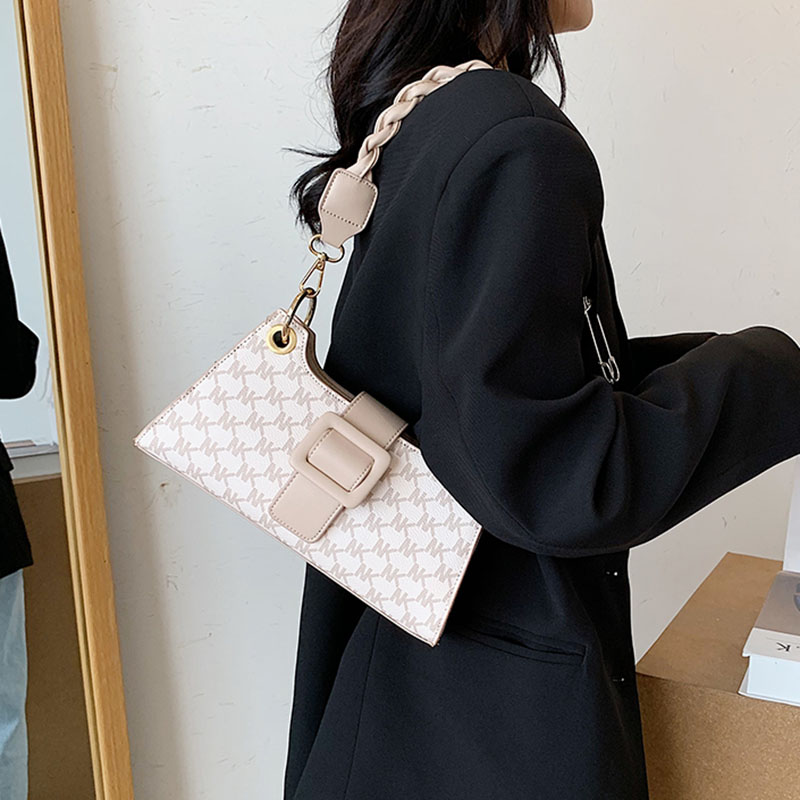 Túi xách đeo chéo IELGY thời trang dành cho nữ