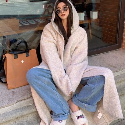 Áo khoác len dáng dài có nón phong cách vintage