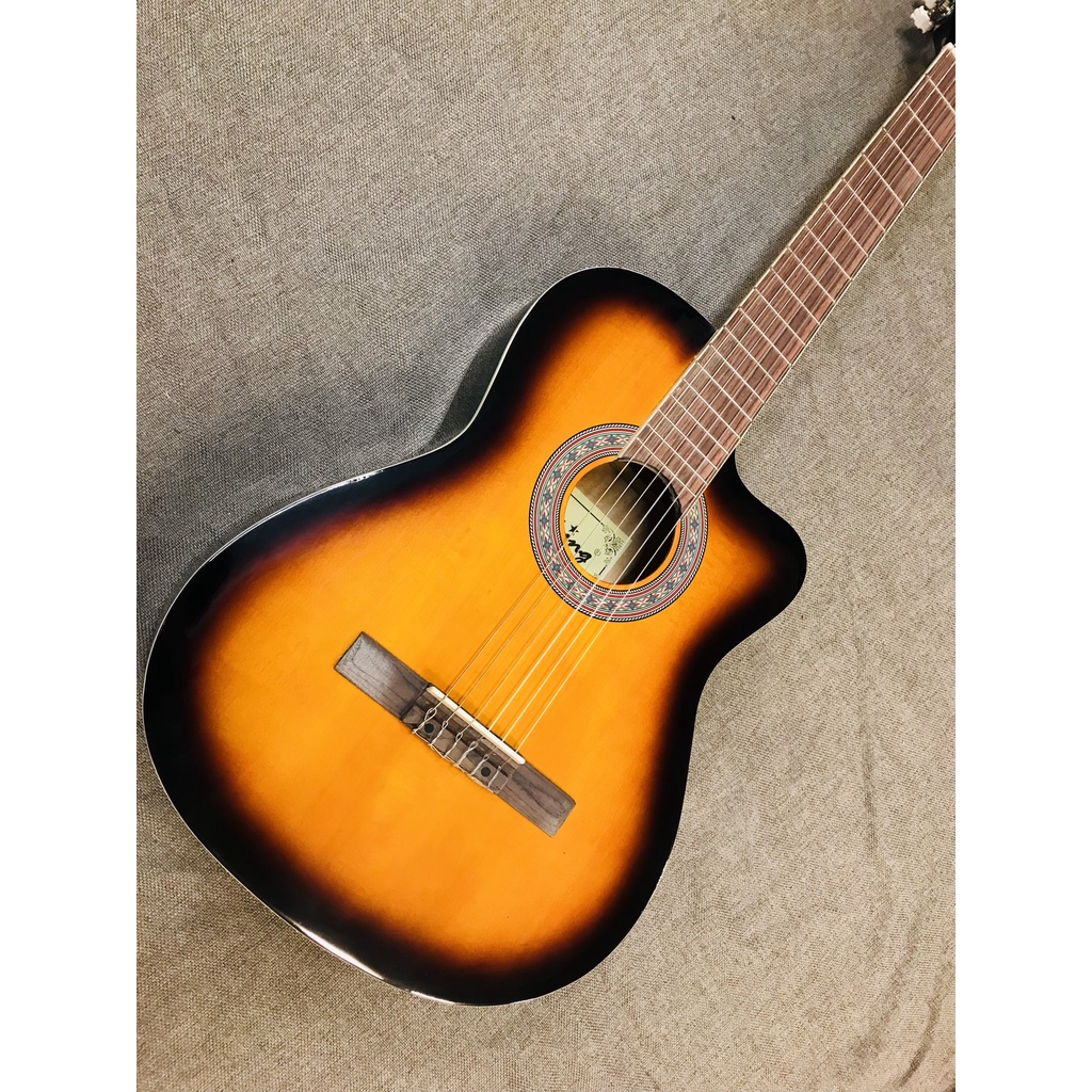 Trống + kèn guitar
