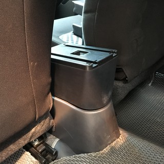 Bệ tỳ tay Suzuki Celerio
