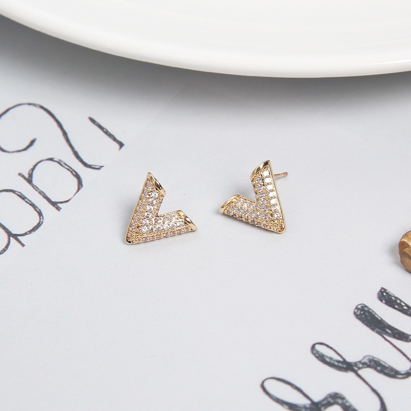 Khuyên Tai Chữ V Đính Đá Thời Trang Cho Nữ