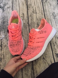 Giày Thể Thao Ultra Boost Màu Hồng