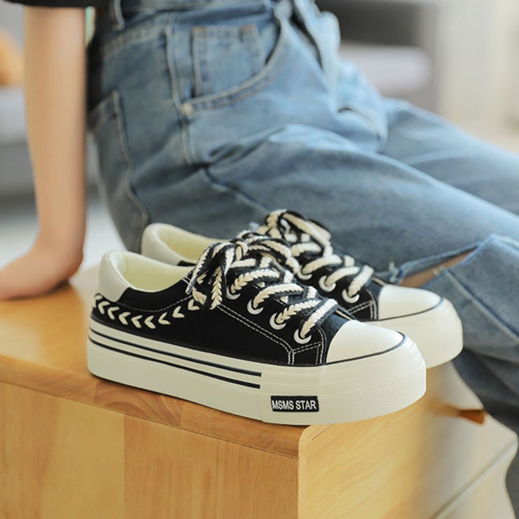 Giày bata vải canvas viền lúa kiểu mới cổ thấp 2 màu đen và be năng động cá tính dành cho nữ DOZIMAX