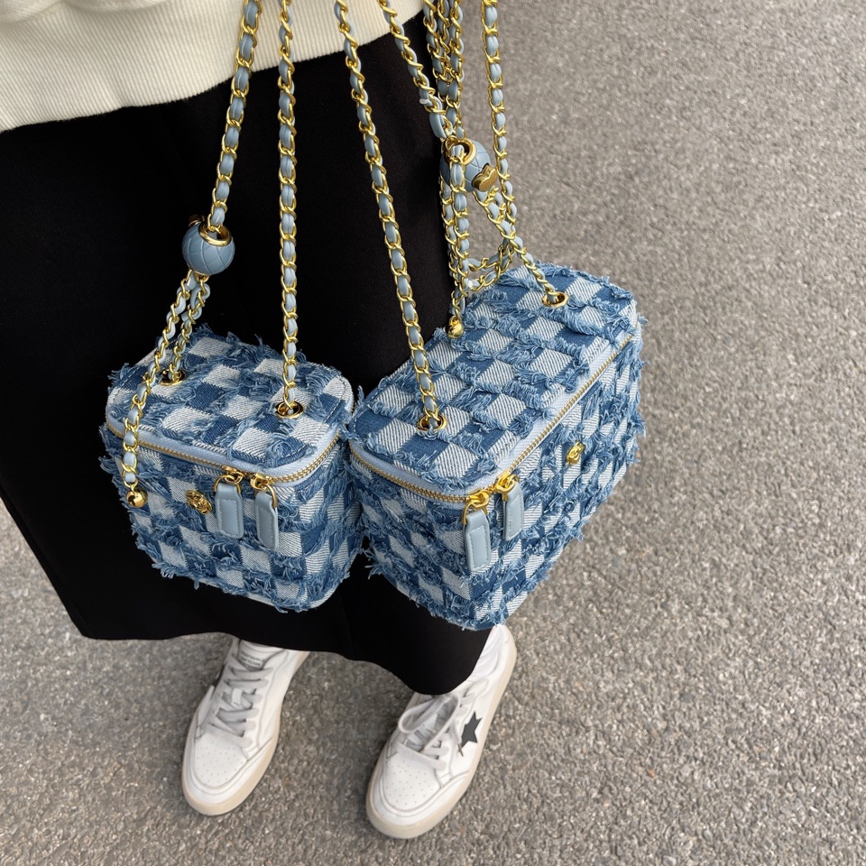 Túi đeo chéo JASMIN NOIR chất liệu denim phối dây xích thời trang cho nữ