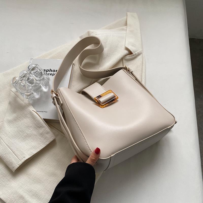 Túi xô đeo vai IELGY phong cách retro cao cấp cho nữ