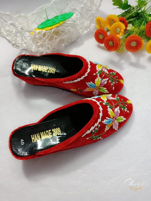 Hài nhung thêu cườm cho bé