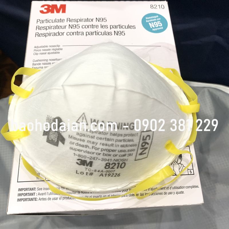 Khẩu trang 3M N95 8210 chống bụi, vi khuẩn (hộp 20 cái)