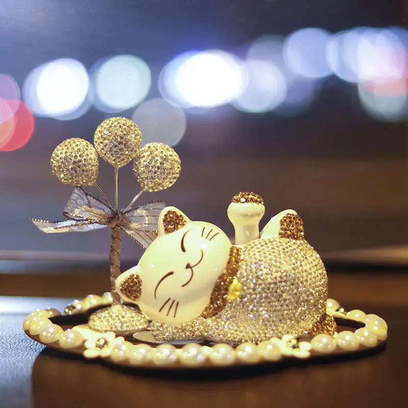 Mèo thần tài vẫy tay trang trí taplo xe ô tô - Mèo thần tài để Taplo xe hơi đính đá