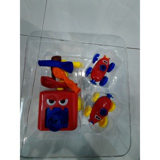 Đồ chơi 2 xe bơm bóng bay