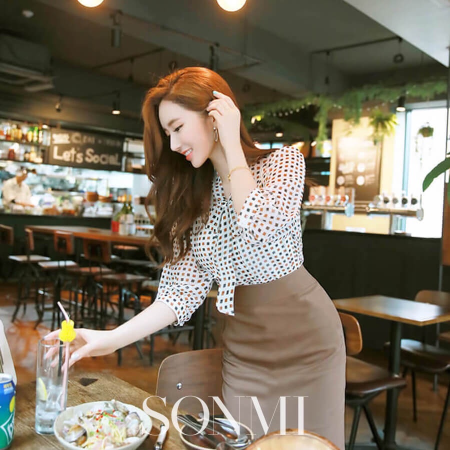 Set Bộ Công Sở SONMI Áo Họa Tiết Chân Váy Dáng Suông Hàn Quốc CAROLINE JOSEPHINE