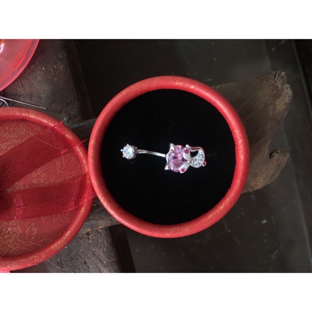 Khuyên rốn bạc chuẩn hồ ly