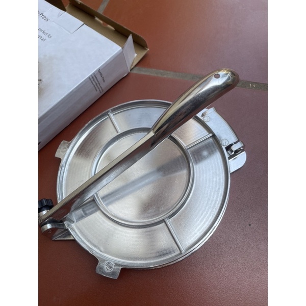 Khuôn nhôm ép bột