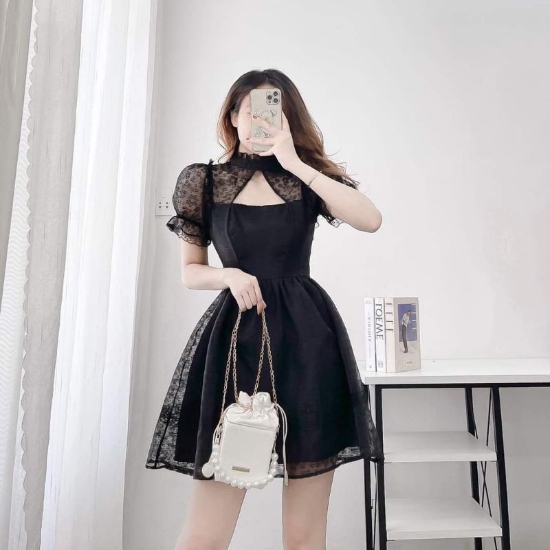 Đầm trắng phối voan hoa nổi cutout ngực cột nơ sau Tulipp Dress
