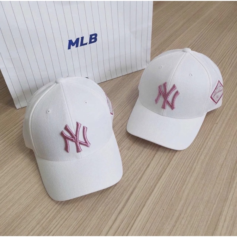 Mũ trắng viền thoi hồng MLB