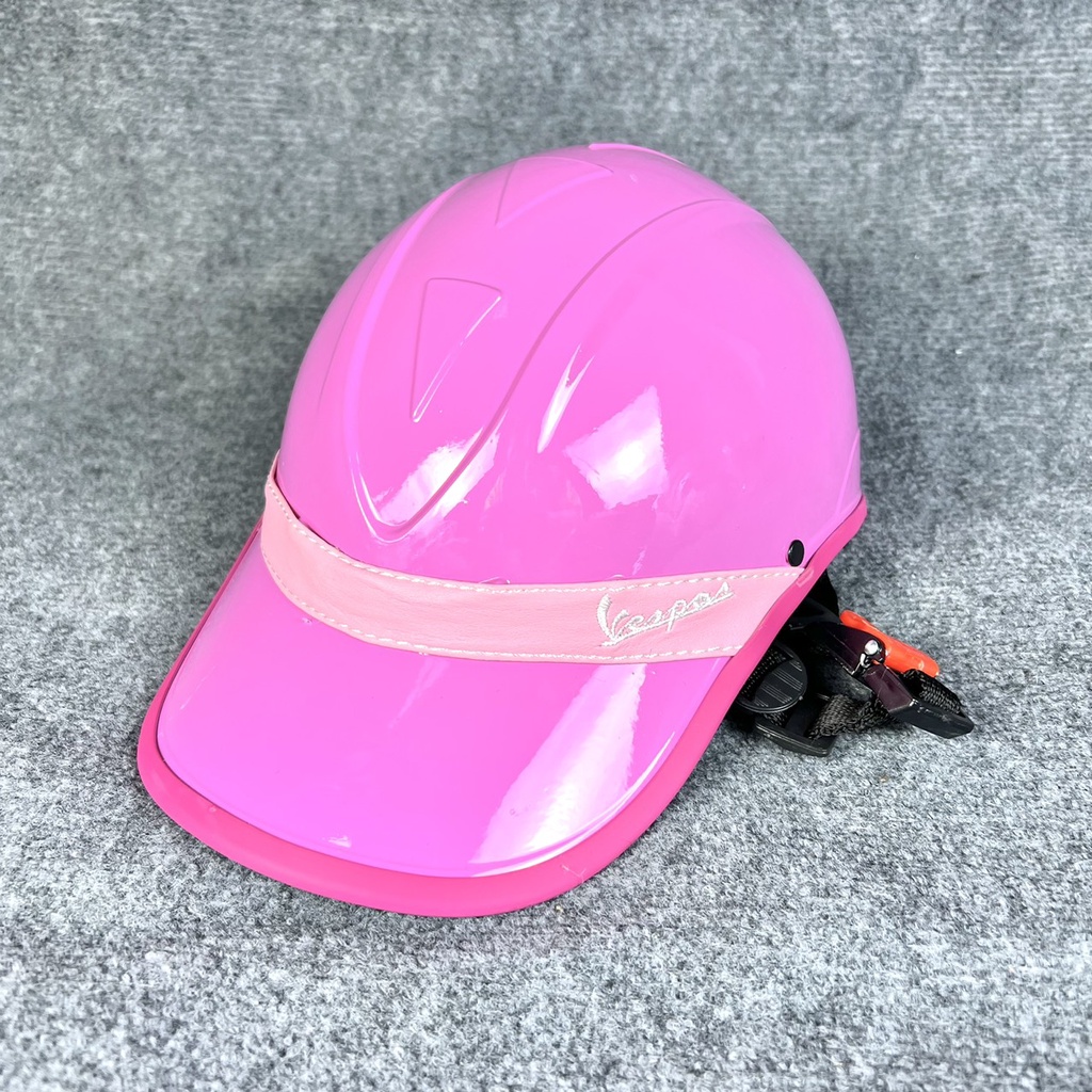 Nón kết lưỡi trai viền da thời trang cao cấp dành cho nam và nữ.