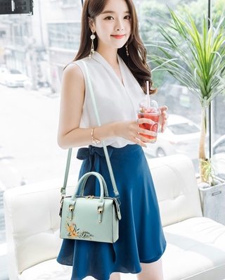 Túi Đeo Vai Thêu Hoa Thời Trang