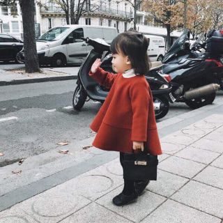 Váy dạ đỏ cho bé