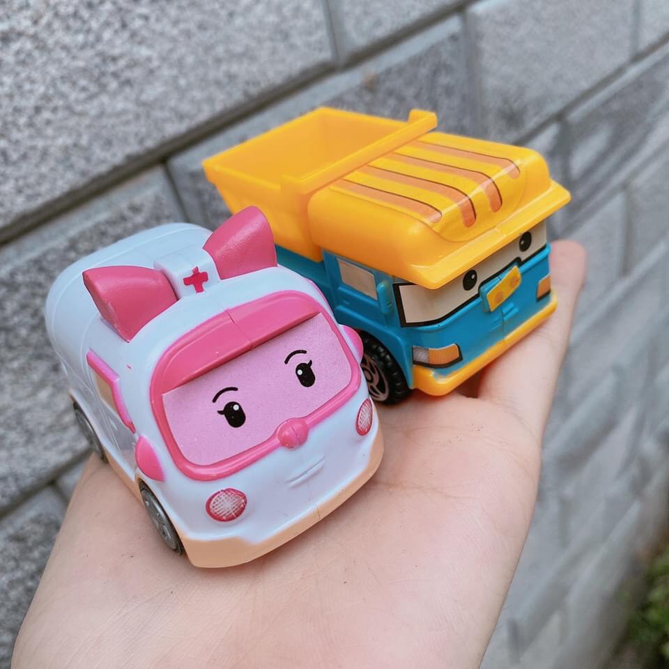 Bộ 8 xe ô tô đồ chơi robot Poli cho trẻ từ 3 tuổi trở lên