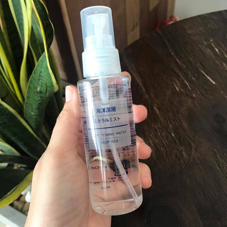 Toner dạng Xịt khoáng Muji Nhật Bản - Light Toning Water Deep Sea