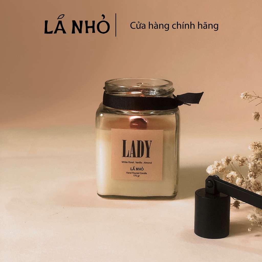Nến thơm Handmade Candle LÁ NHỎ -  Lady ( White Floral - Vanilla - Almond) - Tinh tế - Quyến rũ - Ngọt ngào