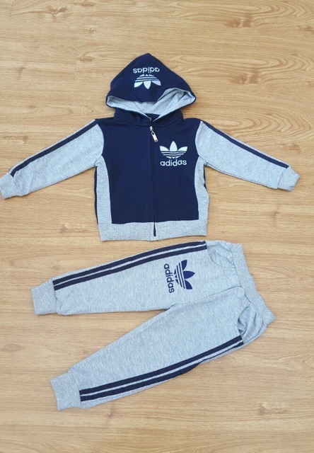 Bộ Adidas thể thao bé trai, bé gái  Có 4 màu như hình, size từ 1-7 tuổi