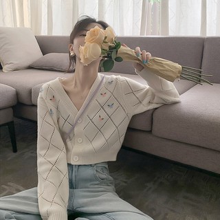 Áo khoác len ngắn thêu hoa nhẹ nhàng style retro cho nữ