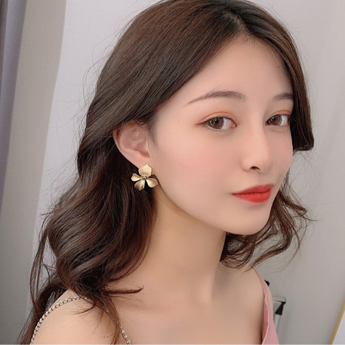 Bông Tai Mạ Bạc 925 Hình Bông Hoa Phong Cách retro Kiểu Mới 2023