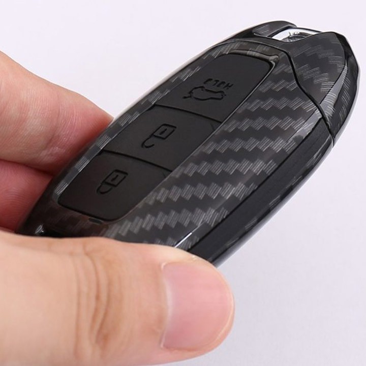 Ốp bọc chìa khóa xe Hyundai Kona 2019-2023, Hyundai Accent 2018-2023 Hyundai Santafe 2019-2023 vân Carbon -móc đeo INOX
