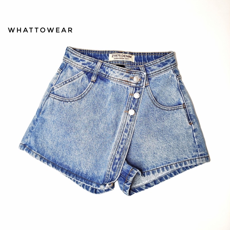 Quần short jean giả váy, nút chéo