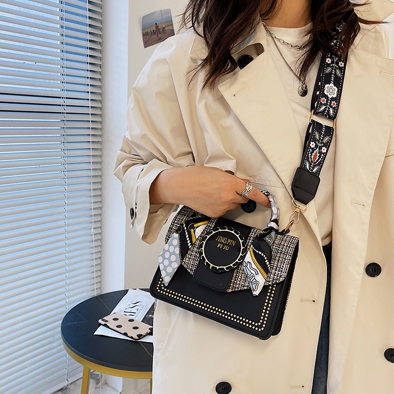 Túi Xách Đeo Vai Kiểu Vuông Nhỏ Dây Đeo Bản Rộng Thời Trang Mùa Thu Dành Cho Nữ