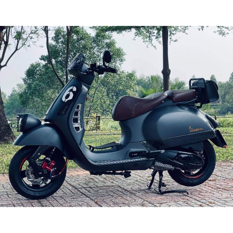 Ốp viền pha nón Vespa LX GTV GTS Primavera