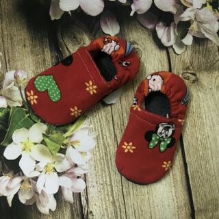 Com Bo 200 đôi giầy nỉ lông trẻ em
