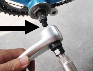 Dụng cụ tháo đùi đĩa xe đạp
